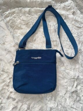 Baggallini Anti-theft Small Cross Body Purse